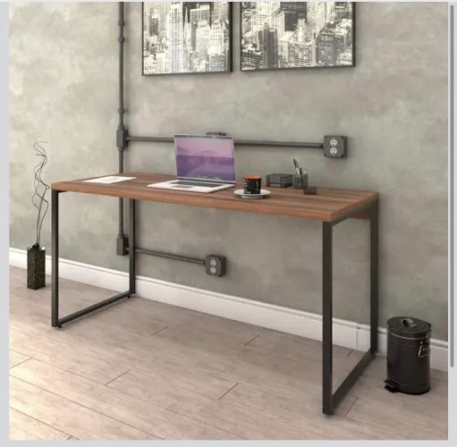 Mesa de escritório estilo industrial