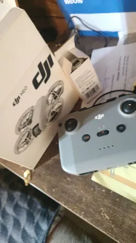 DRONE DJI NEO 1 CONTROLE + 2 BATERIAS