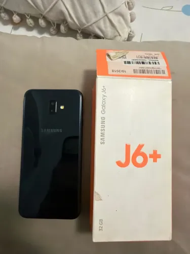 Celular J6+ não está funcionando 