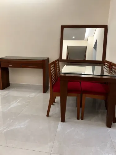 Conjunto mesa com aparador e espelho