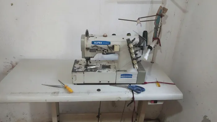 Maquina de costura goleira