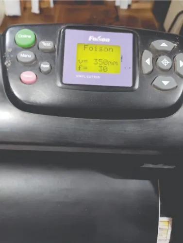 Plotter de recorte fusion 60cm de boca funcionando precisando de reparos