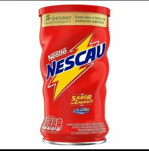 Latas de Nescau vazias