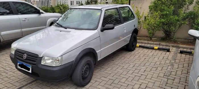 Aluguel / locação fiat Uno 2 portas para entregas já com serviço.