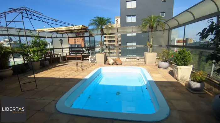 Cobertura com piscina 3 dorm, 2 vagas individuas, no bairro Petrópolis