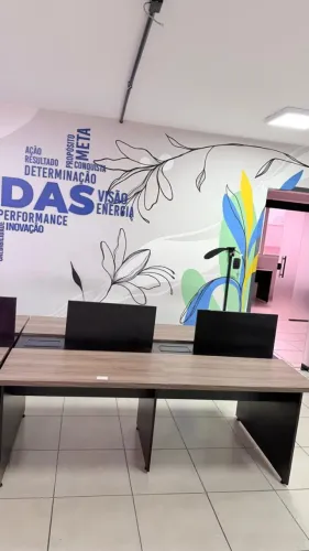 Mesa longa para escritório
