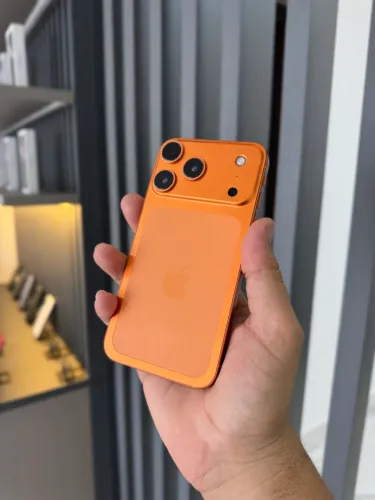 iPhone XR adaptado para 17 Pro 64gb 