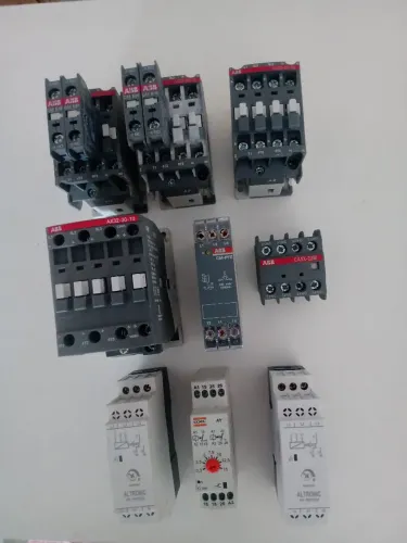Conjuntos de contactora ABB usado só pra aprendizagem funcionando perfeitamente