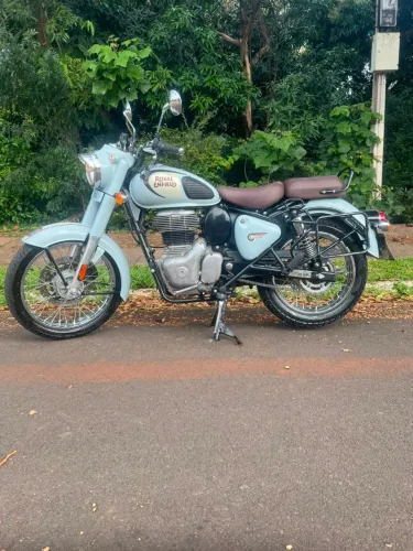 Royal Enfield Classic 350 ano 2023/2024