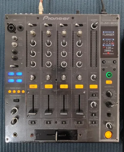 Mixer Pioneer DJM 800