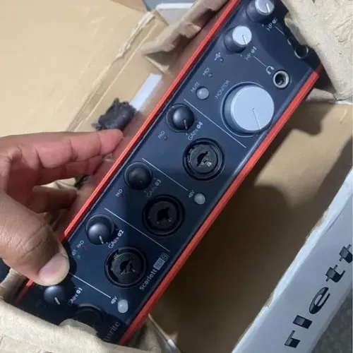 INTERFACE DE AUDIO Scarllet 18i8 baixei pra sair hoje
