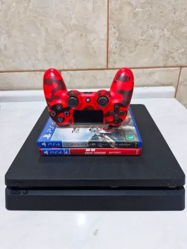 Playstation 4 slim 500GB (IMPECÁVEL)