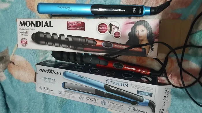 Prancha e modelador de cachos todos novinho por apenas 100,00