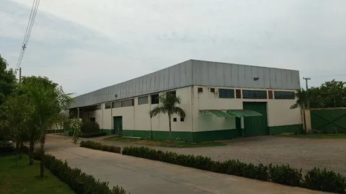 Comercial/Industrial com 2 sala(s) no bairro Novo Mundo em Várzea Grande - MT