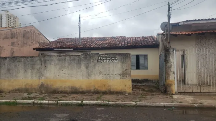 Casa Residencial para ser reformada à venda no bairro Grande Terceiro