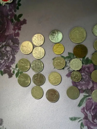 Moedas antigas em ótimo estado