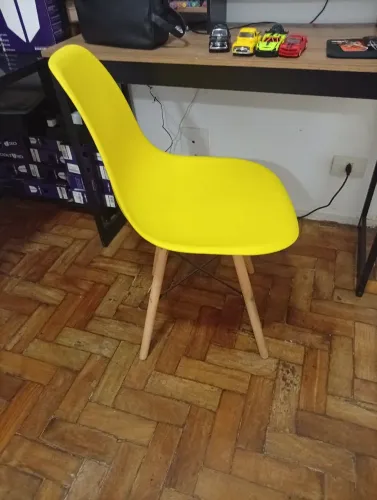 Cadeira Amarela