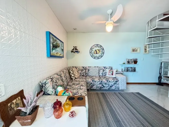 Imóvel para venda possui 100 metros quadrados com 3 quartos em Centro - Guarapari - ES