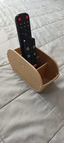 PORTA CONTROLE REMOTO DOURADO