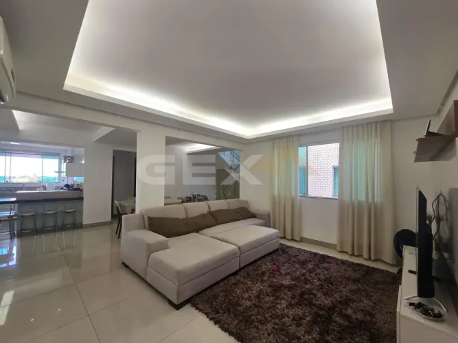 Cobertura Duplex à Venda no Bairro Santo Antônio em Divinópolis MG.