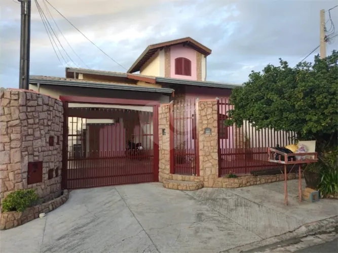 Casa a venda no Parque das Colinas Valinhos