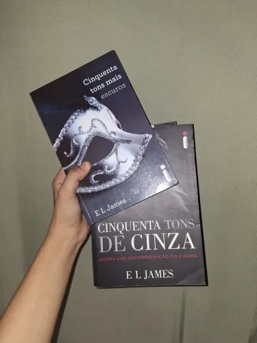 SAGA CINQUENTA TONS DE CINZA 1&2 (UM POR 15 E 2 POR 25)
