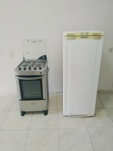 vende-se geladeira e fogão combo