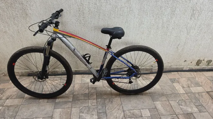 Bicicleta Aro 29 MTB Shimano Freio a Disco | Quadro Alumínio | Muito Nova
