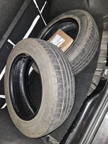2 Pneus meia vida - 185/65/15 - Aro 15