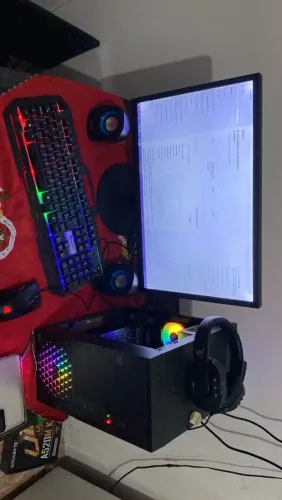 Vendo ou troco pc por iphone de meu interesse