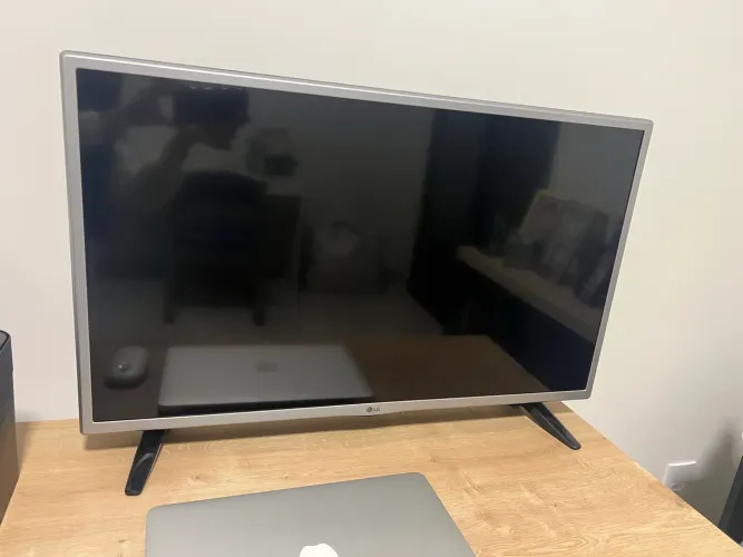 Smart TV 32 polegadas LG (em perfeito estado) 