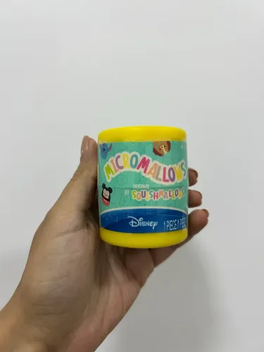 Pelucinha disney surpresa importada.