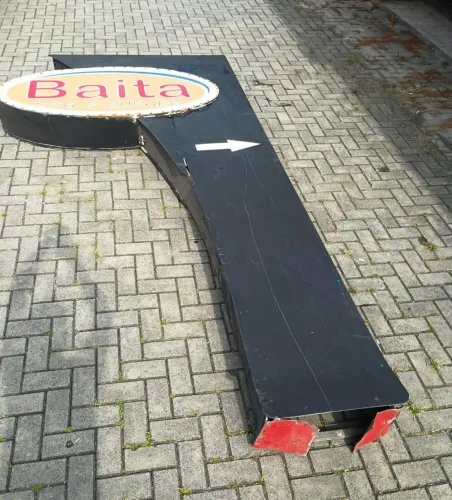 Placa poste 3,1m nome da loja revenda, lanchonete, comércio, padaria, mercado