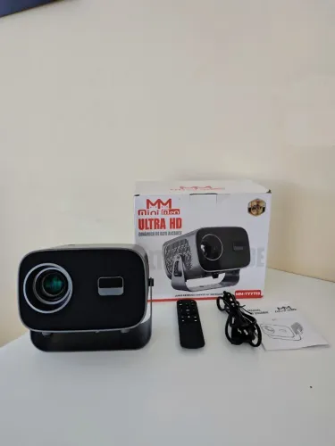 Projetor Android Minimen Ultra Hd Usb Novo na Caixa