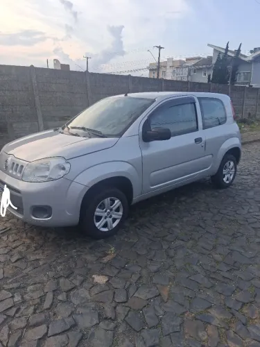 Fiat Uno Vivace Celeb. 1.0 EVO F. Flex 8V 3P 2013
