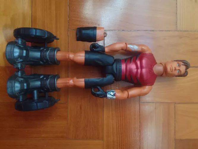 Boneco Max Steel raro, 1998pilha não funciona