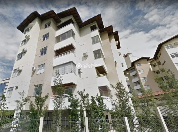 Apartamento à venda com 1 quarto, 1 banheiro e 1 vaga de garagem no Itacorubi em Florianóp