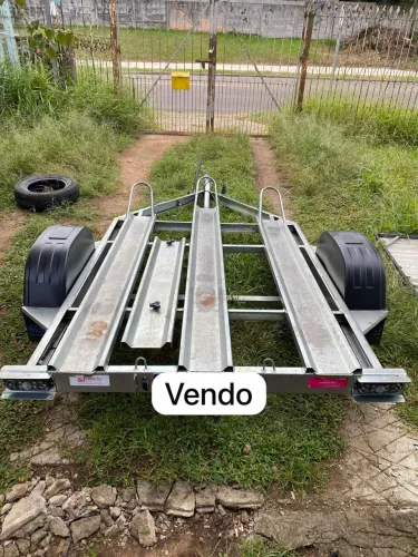 ? CARRETINHA PARA 3 MOTOS ?