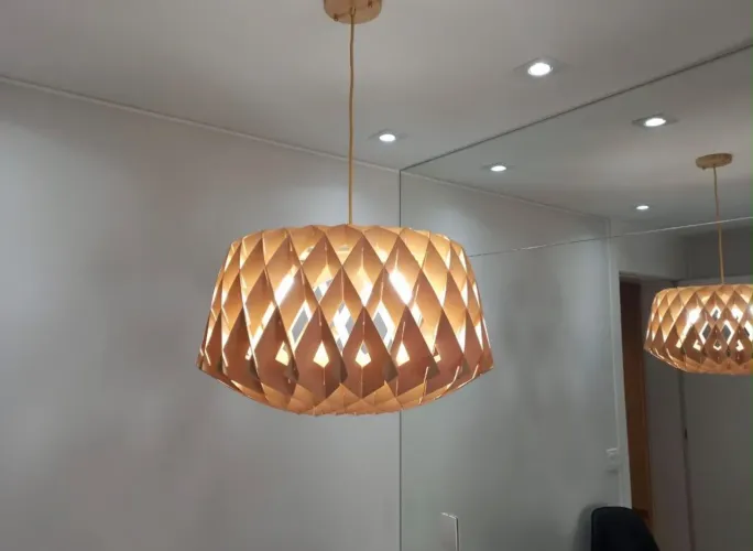 Luminária Pendente em Madeira Maciça 30x55cm