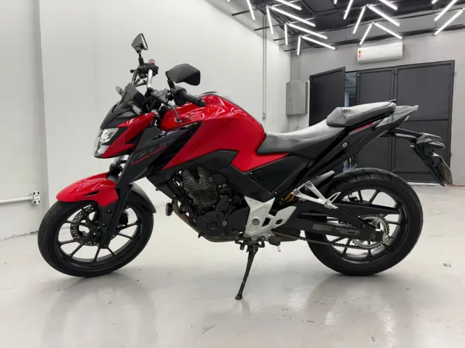 Honda CB 300 Twister F 2023