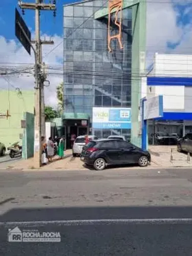 Excelente Casa Comercial a venda em TERESINA