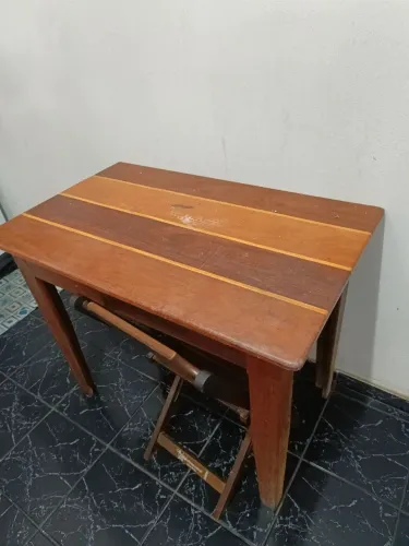 MESA DE MADEIRA (1.00 X 0.60)