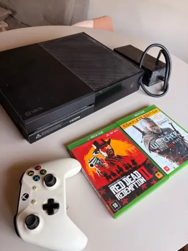 Xbox one fat 1tb + controle + 2 jogos 
