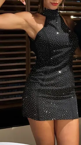 Vestido preto com brilho