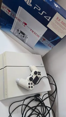 PlayStation 4 importado japonês - Glacier White 500GB - Com caixa e itens originais