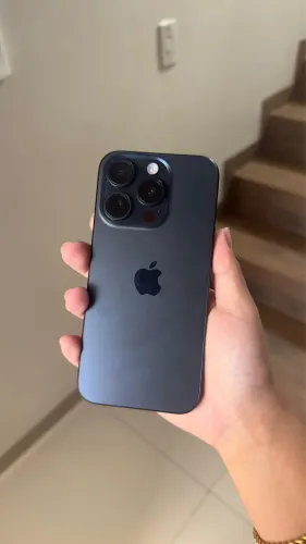 iPhone 15 Pro - 128gb / 86% saúde da bateria