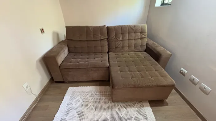 SOFÁ RETRÁTIL EXCELENTE ESTRUTURA