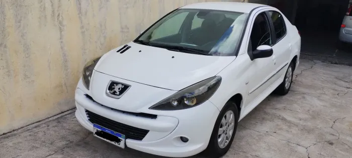 Peugeot 207 Sed. Passion XR Sport 1.4 Flex 8V 4P 2013