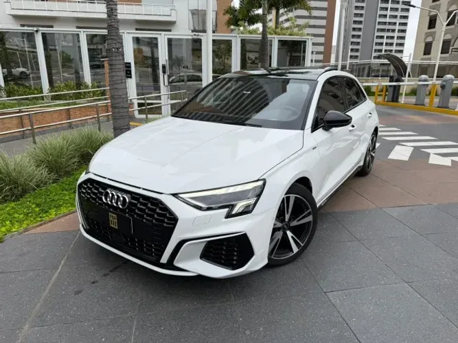 Audi A3 Sportback S-line 2.0 TFSI S-tronic 2022