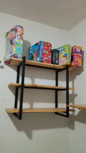 Estante suspensa